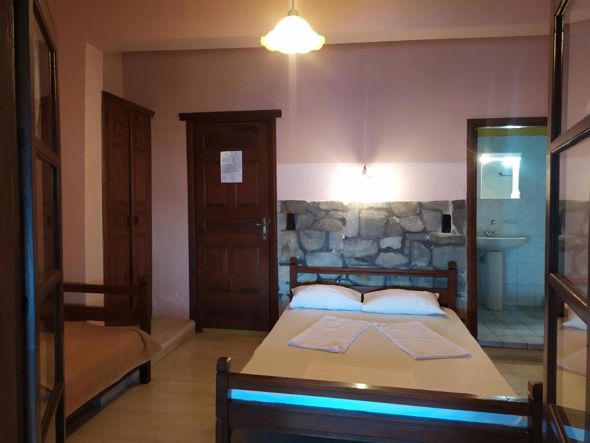 Triple Studio Room With The Most Beatifull View In Mylopotamos ツァガラダ エクステリア 写真