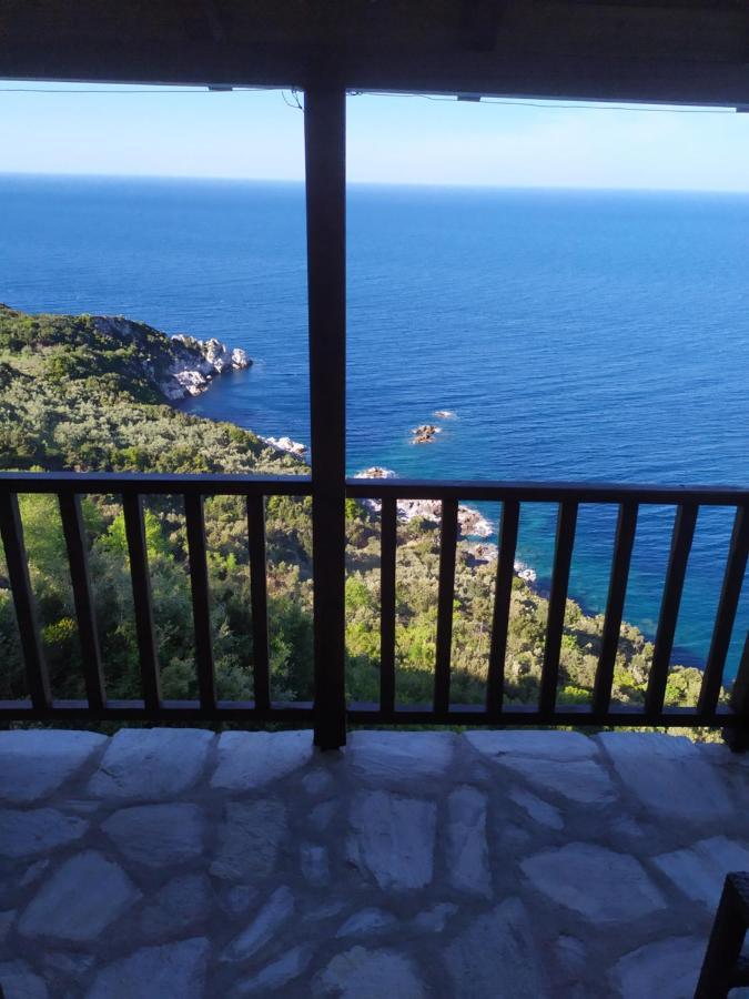 Triple Studio Room With The Most Beatifull View In Mylopotamos ツァガラダ エクステリア 写真